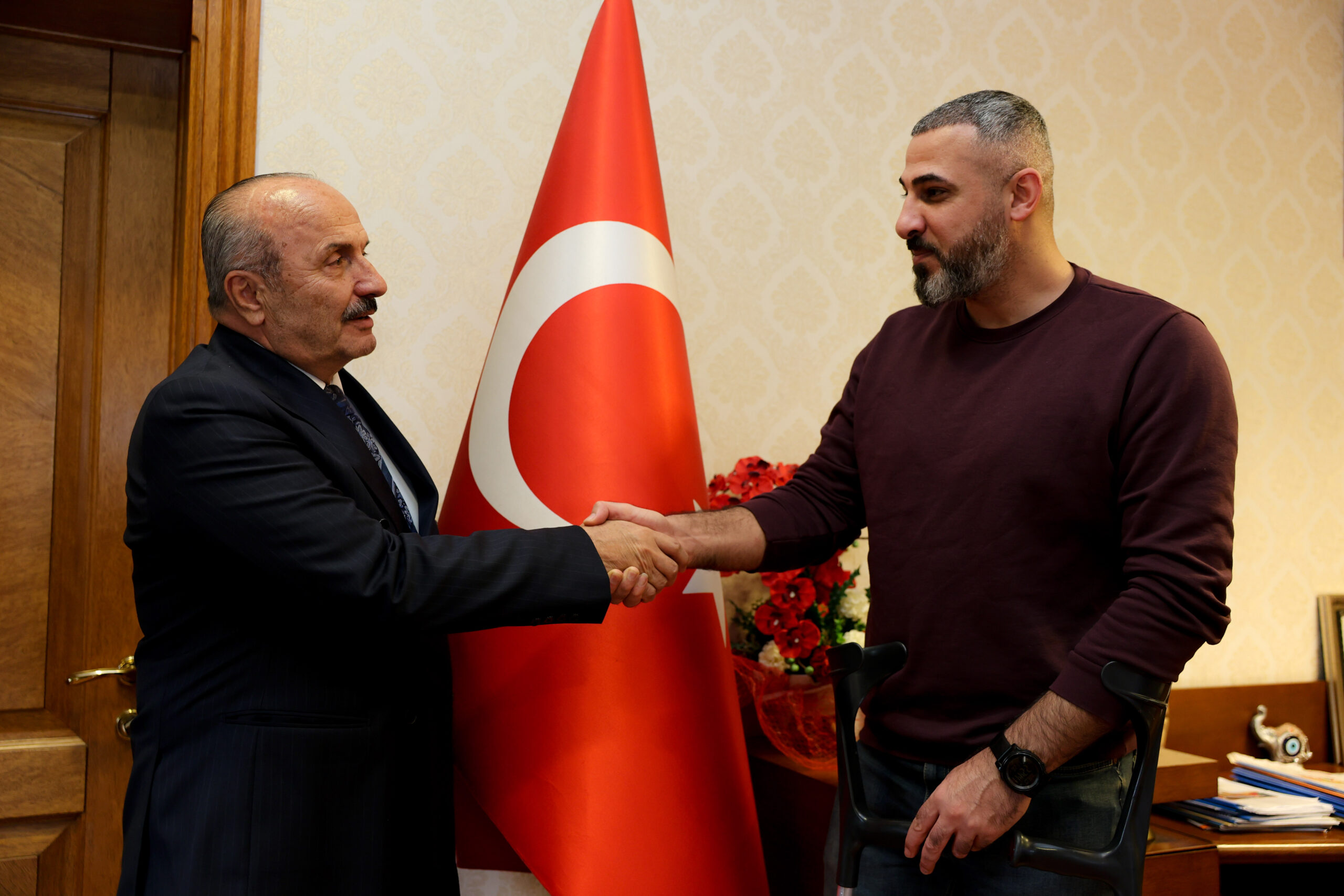 Gazze’de Bacağını Kaybeden Gazeteci Sami Shehada Taşköprü’yü Ziyaret Etti