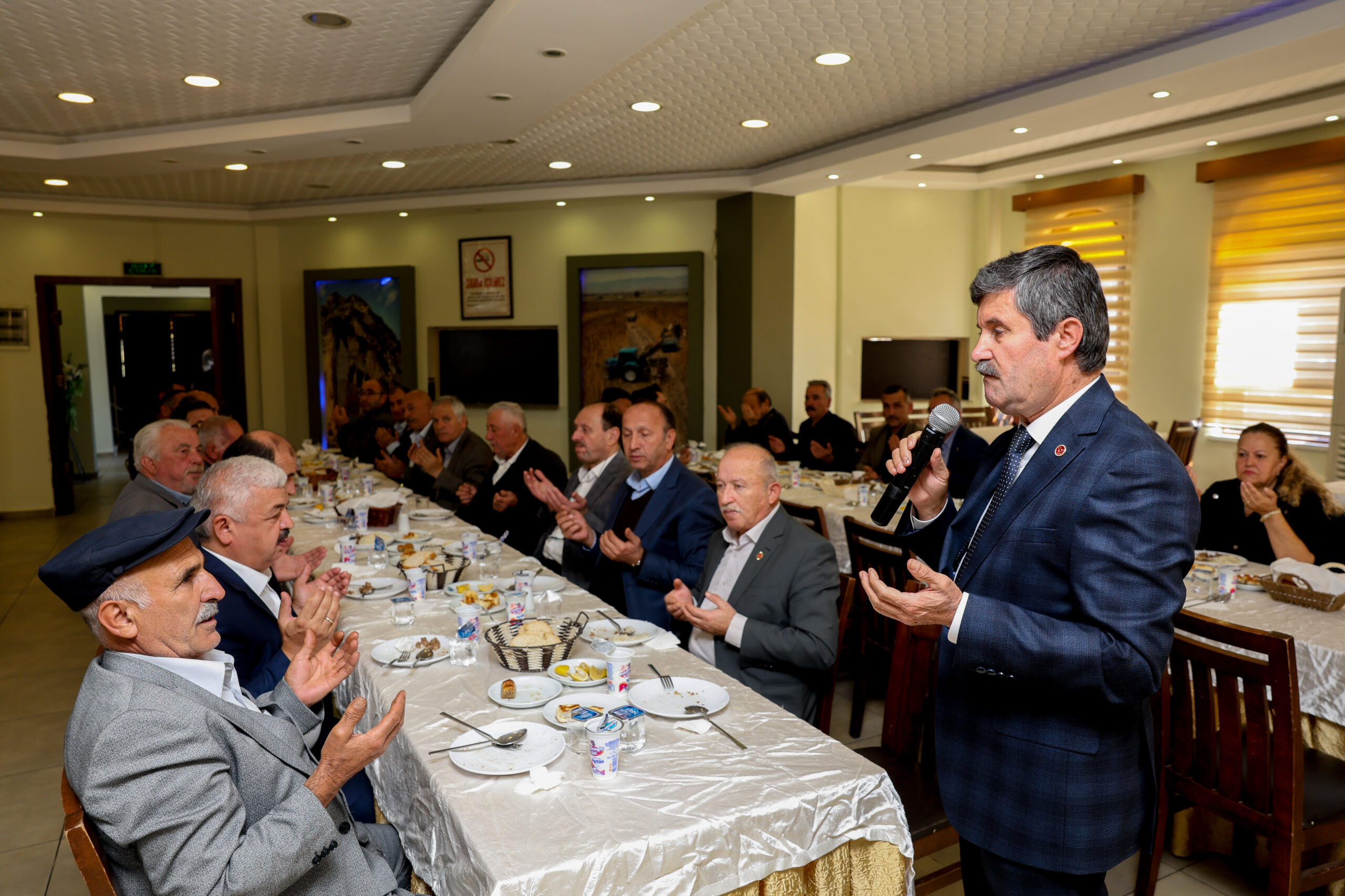 Taşköprü’de Muhtarlar Günü Dolayısıyla Yemek Programı Düzenlendi